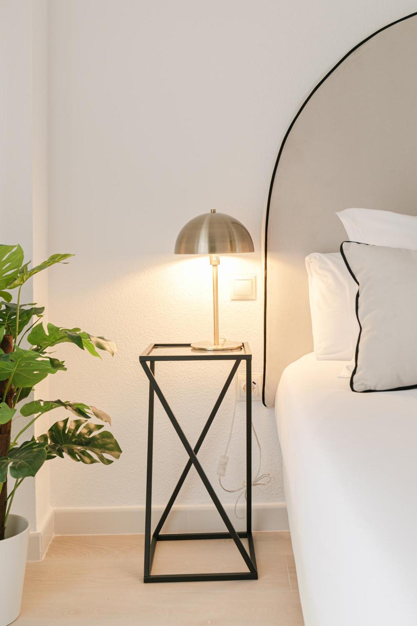 Isg Apartments Becquer Free Parking Inside The Building Seville Ngoại thất bức ảnh