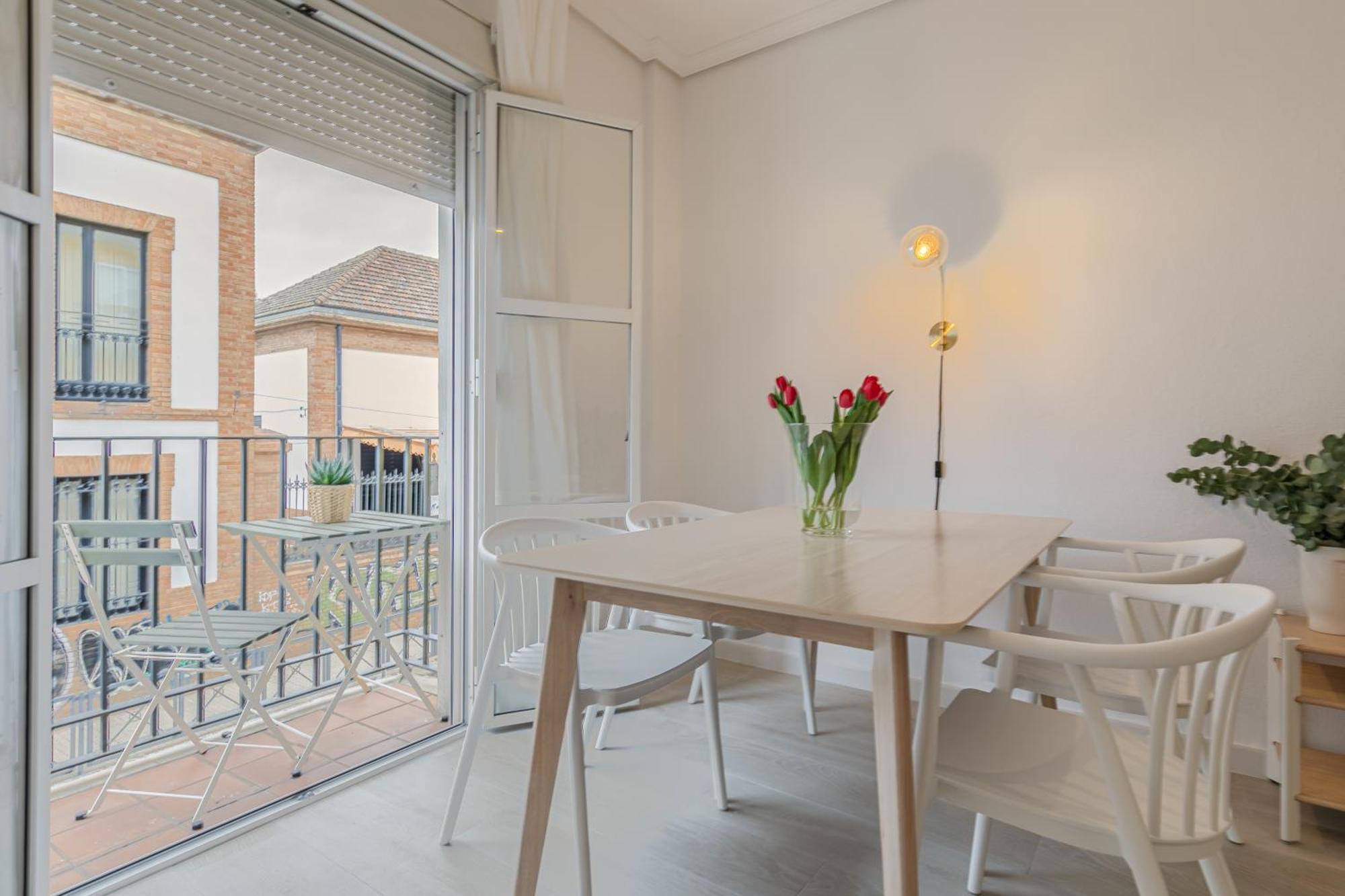 Isg Apartments Becquer Free Parking Inside The Building Seville Ngoại thất bức ảnh