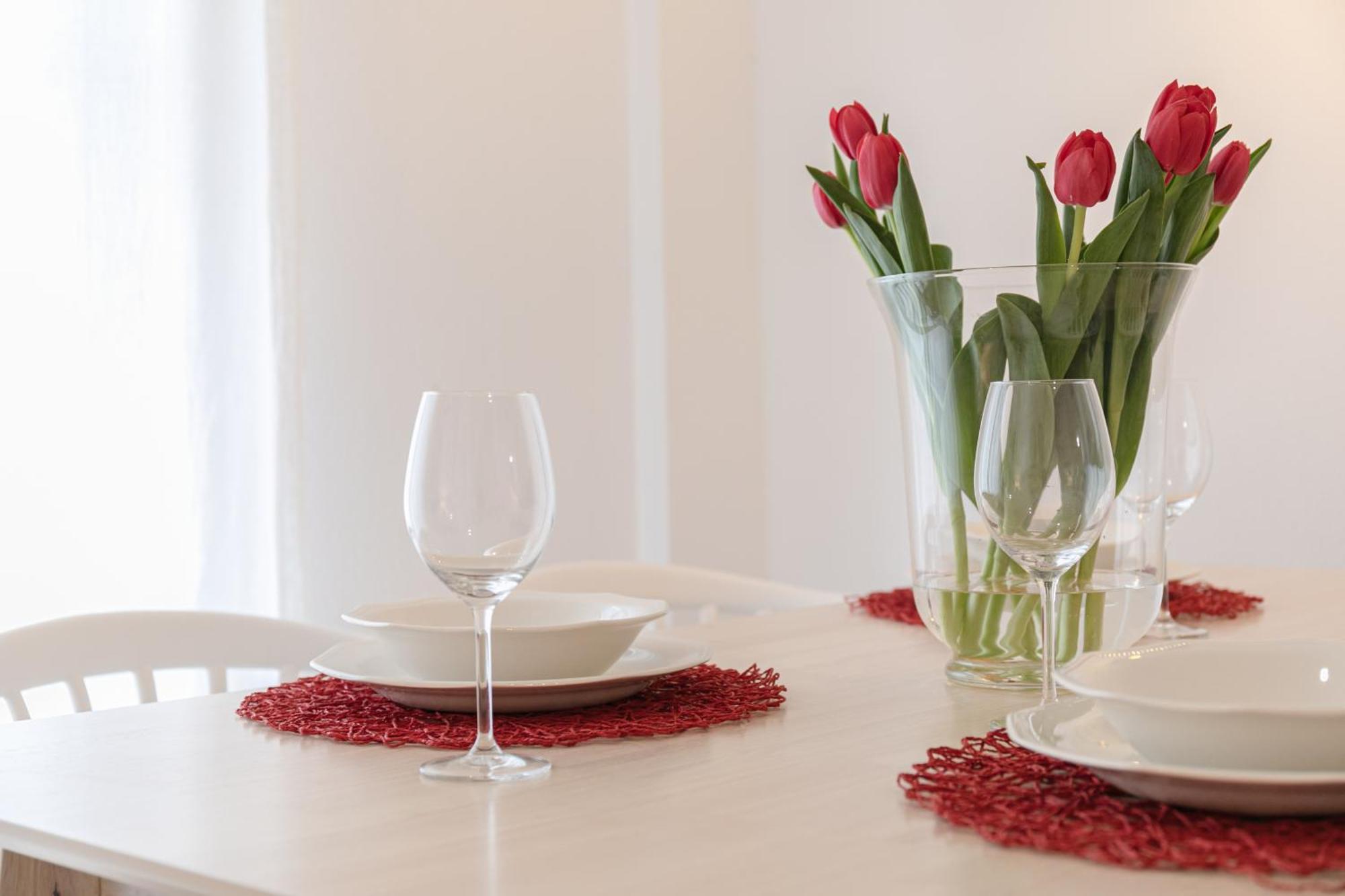 Isg Apartments Becquer Free Parking Inside The Building Seville Ngoại thất bức ảnh