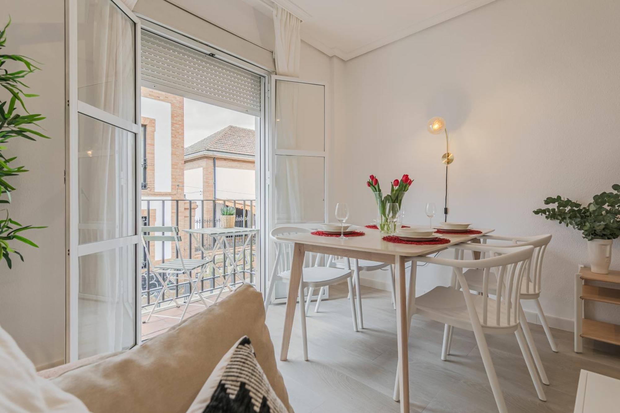 Isg Apartments Becquer Free Parking Inside The Building Seville Ngoại thất bức ảnh